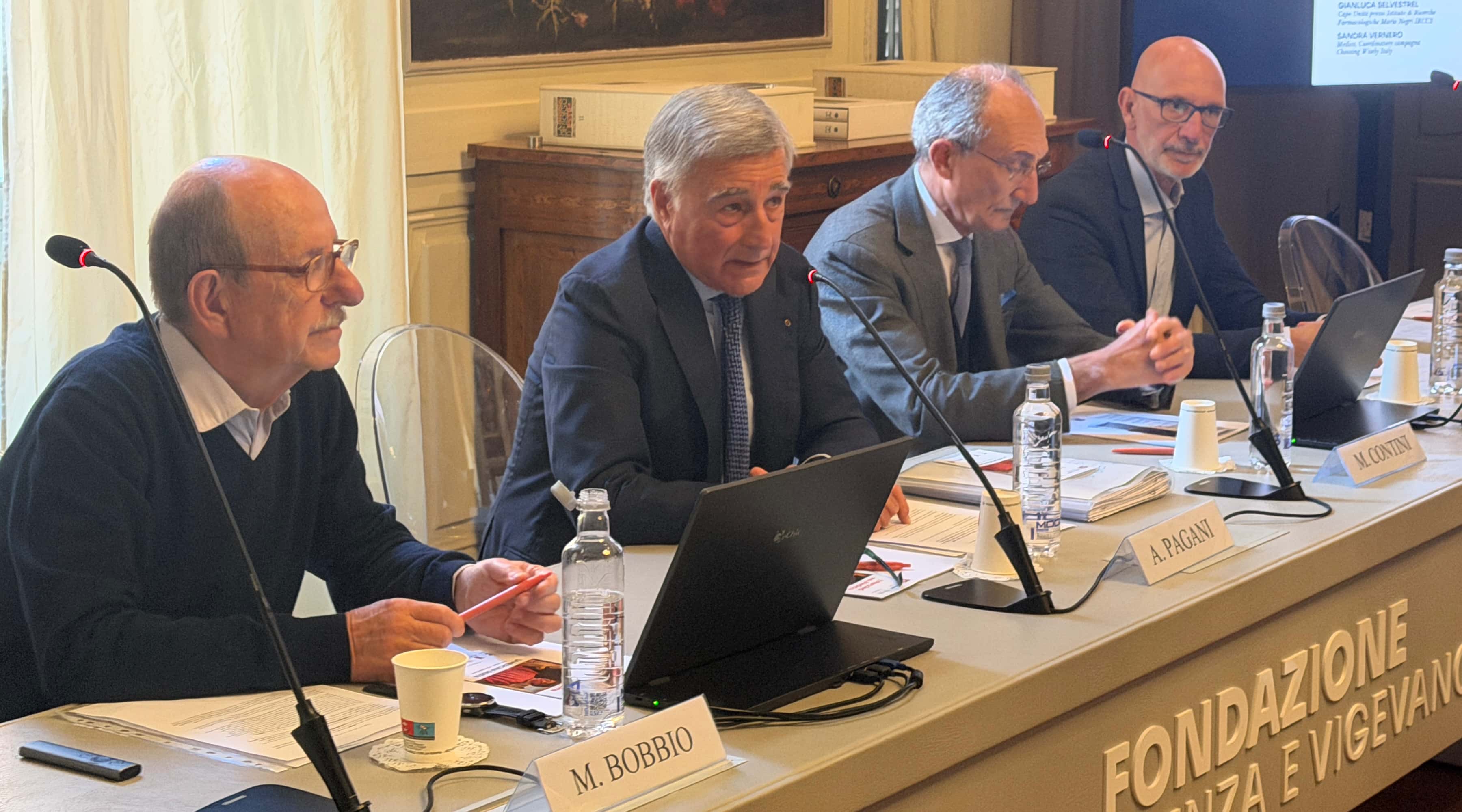 Clicca per accedere all'articolo I Mercoledì della Medicina - "Più farmaci, più esami, più salute. Ma sarà vero?"